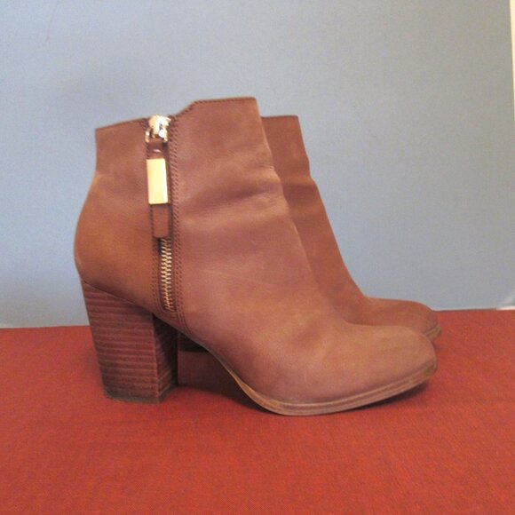 Aldo Naedia Suede Ankle Booties, Double Zipper Light Brown Suede - Picture 4 of 9